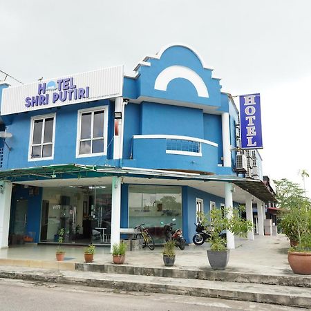 Hotel Shri Putiri Пасир-Гуданг Экстерьер фото