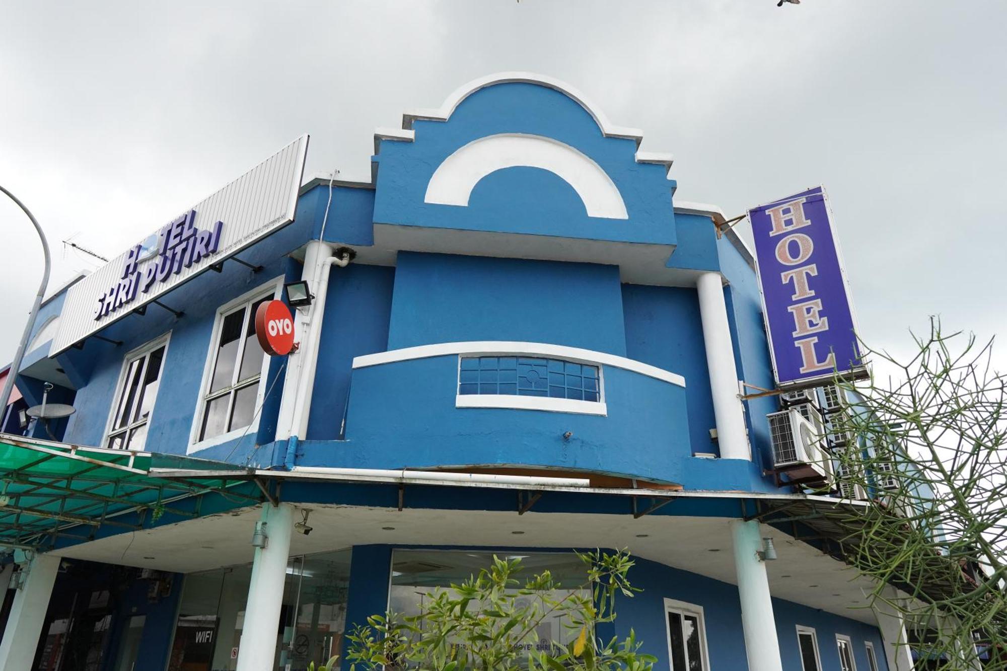 Hotel Shri Putiri Пасир-Гуданг Экстерьер фото